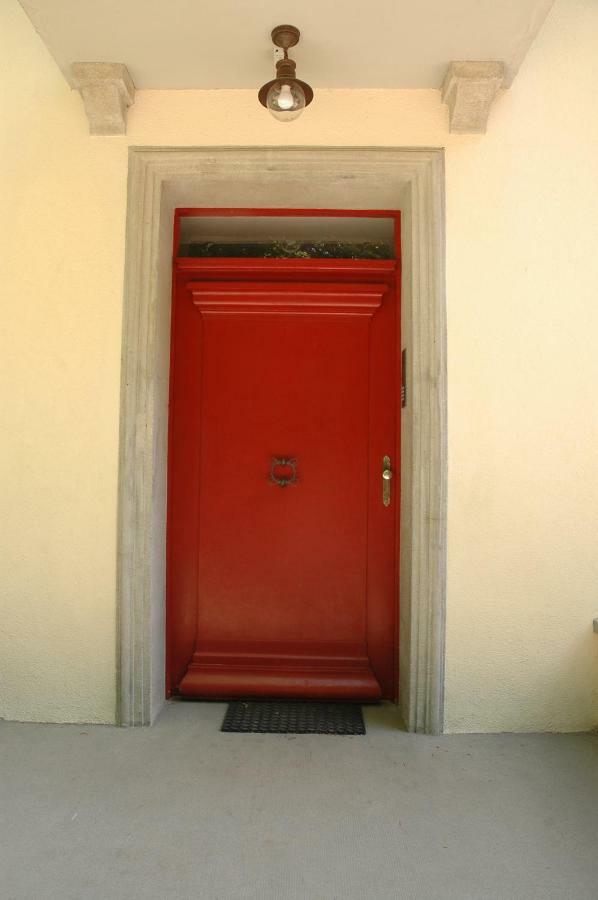 Sopocki Dworek Apartment *